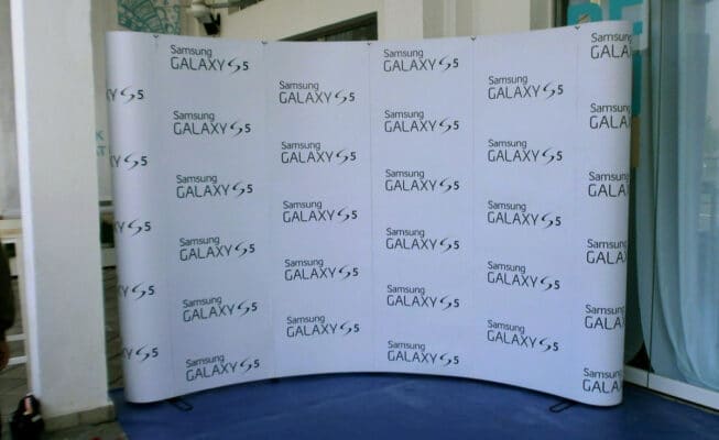 DOGA štamparija - Digitalna štampa velikih formata - reklamne konstrukcije - Backdrop - backboard - display wall - roll up - samsung